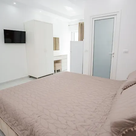 Aparthotel Sea La Vie By Anna *
