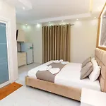 Aparthotel Sea La Vie By Anna 4*